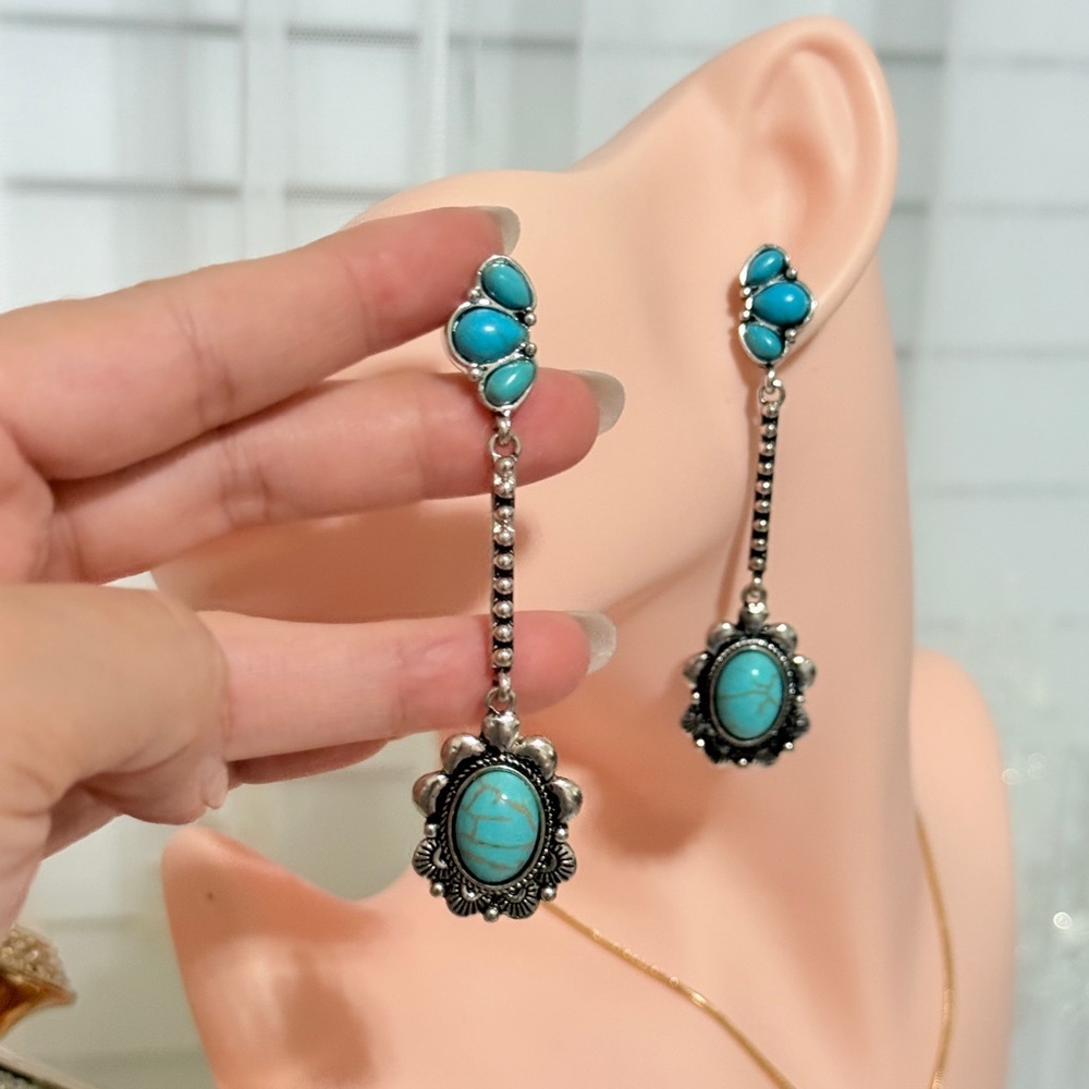 ⚜️ Turquoise and Silver Earrings - Picture 5 of 7